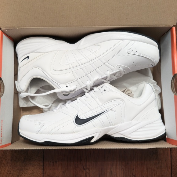 Nike T-Lite Viii Leather Sneaker White in Size US 11 - Picture 1 of 6